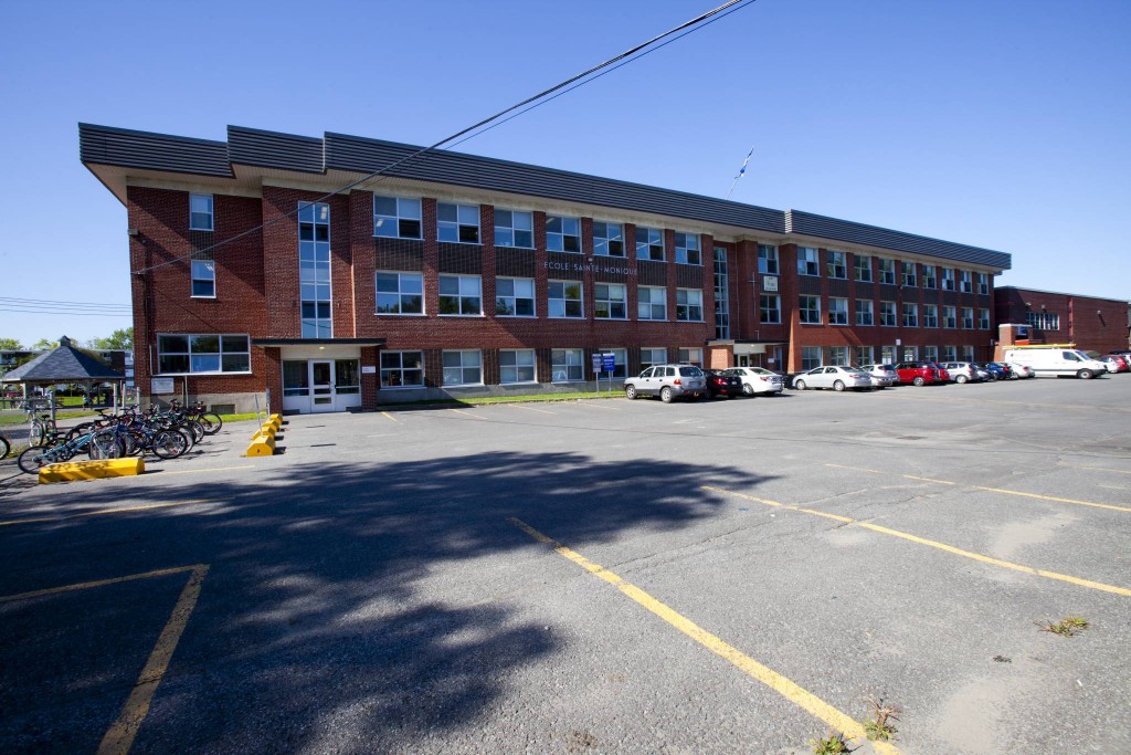 École SainteMonique Ces esprits qui fleurissent